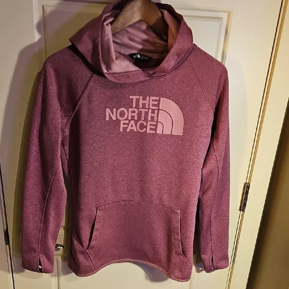 The North Face- Women's Dusty Rose Hoodie. Size M - Picture 1 of 7